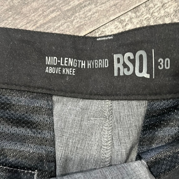RSQ MID-LENGTH HYBRID SHORTS.ABOVE KNEE SIZE 30 GREAT CONDITION. BUNDLE 2 SAVE - Picture 4 of 4